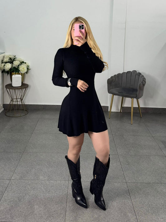 Vestido punto negro  manga larga