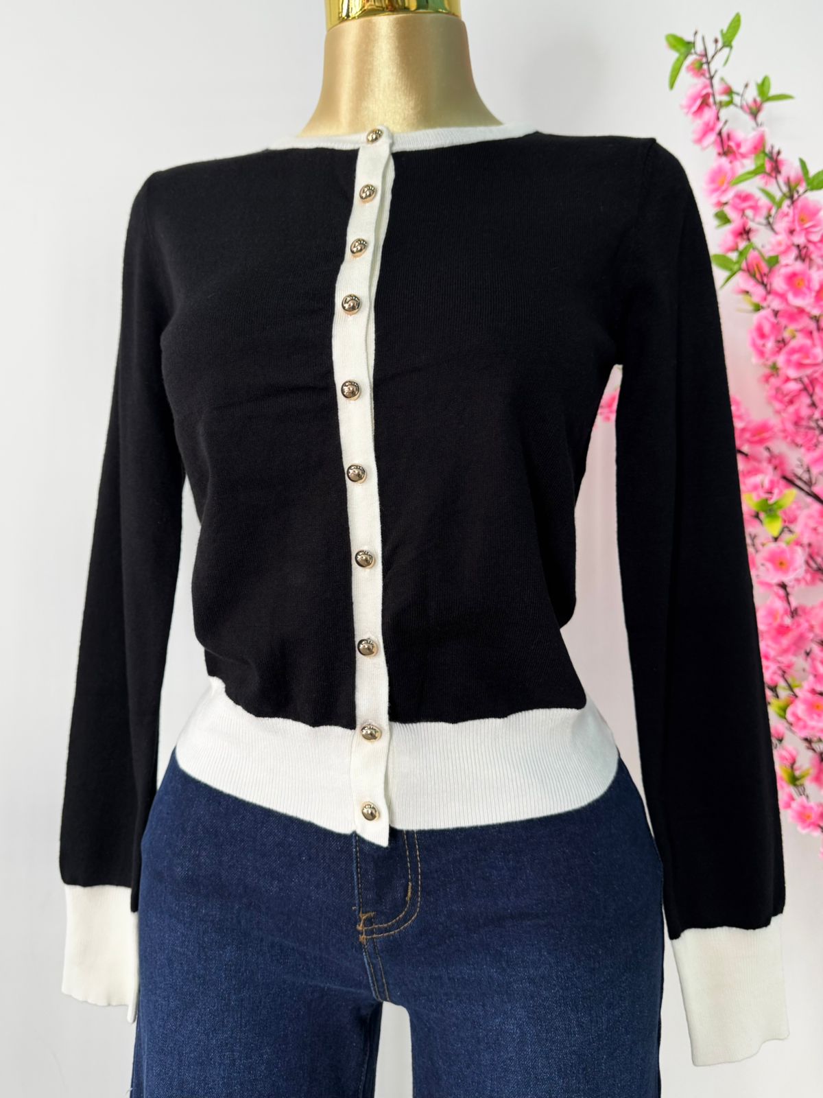 Sueter negro con blanco