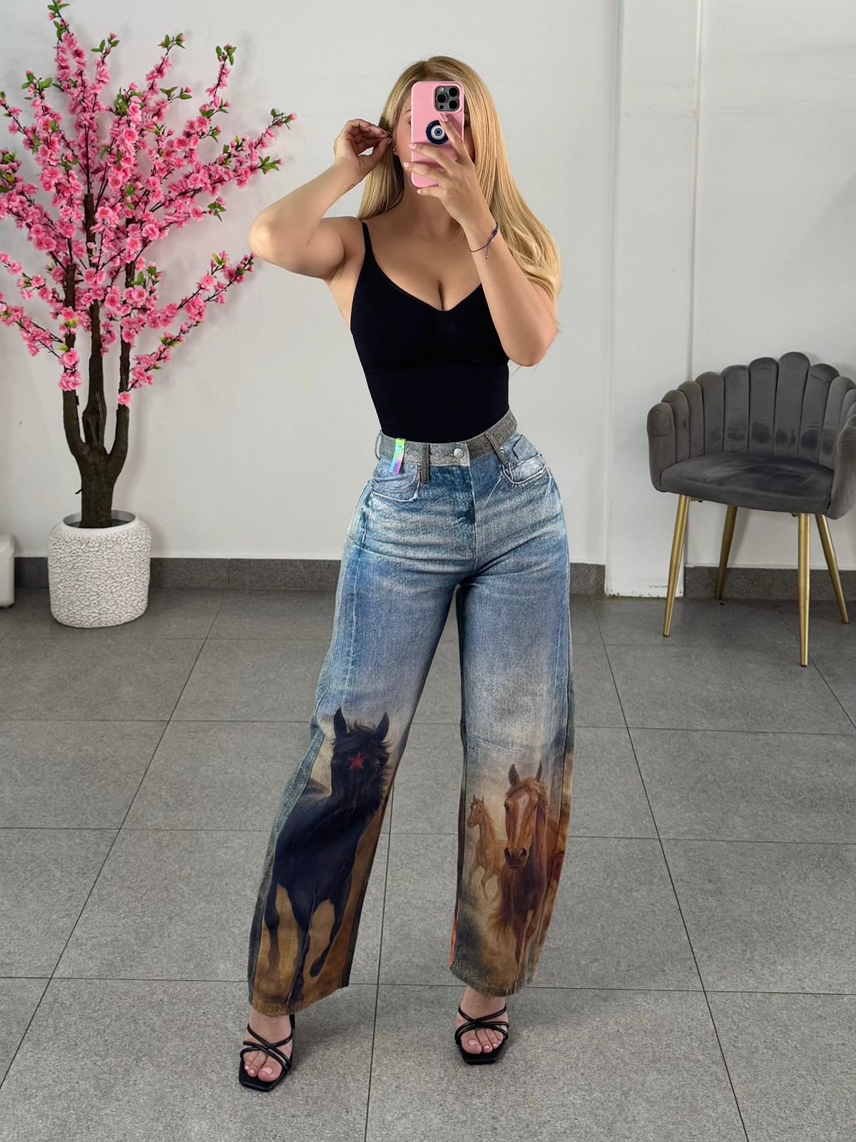 Vibrant estampado caballos tono mezclilla