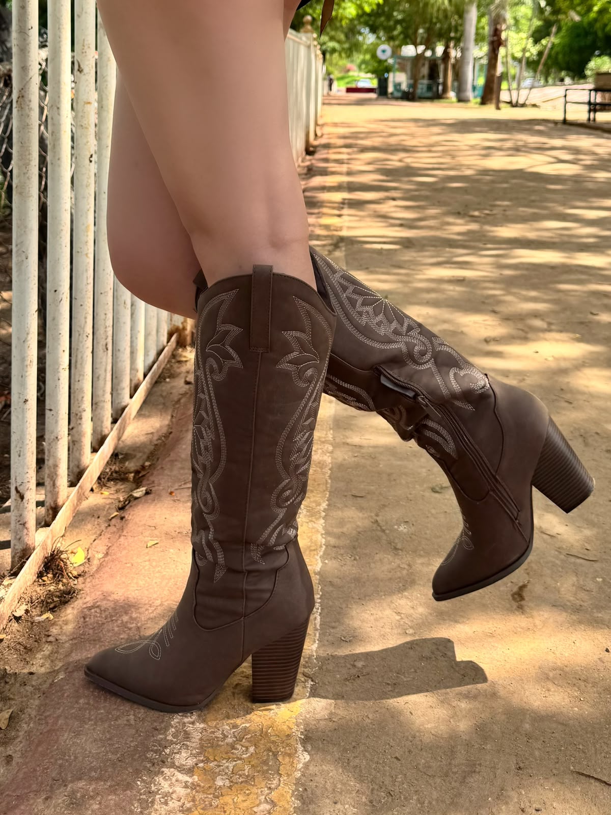 Botas vaqueras cafe