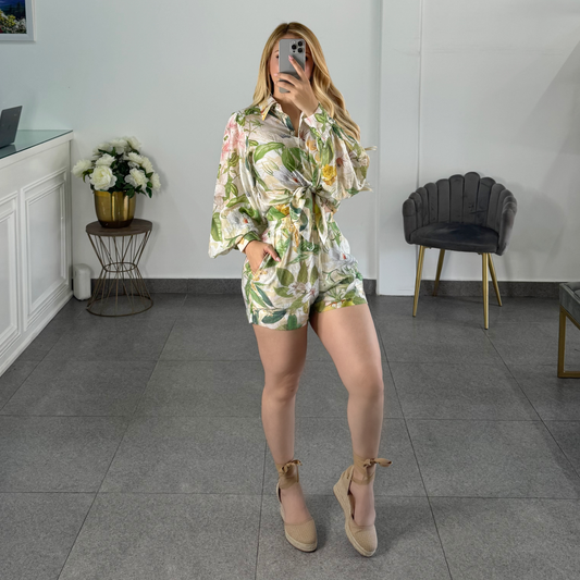 Set floral camisa y shorts