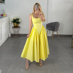 vestido midi amarillo
